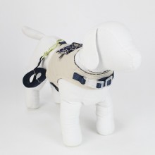 Colete com guia para cachorro